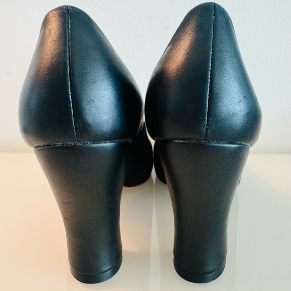 John Fluevog Miracles Medugorje black pumps EUC - Picture 4 of 10